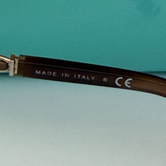 CHANEL Brown Gradient Sunglasses - Picture 12 of 14